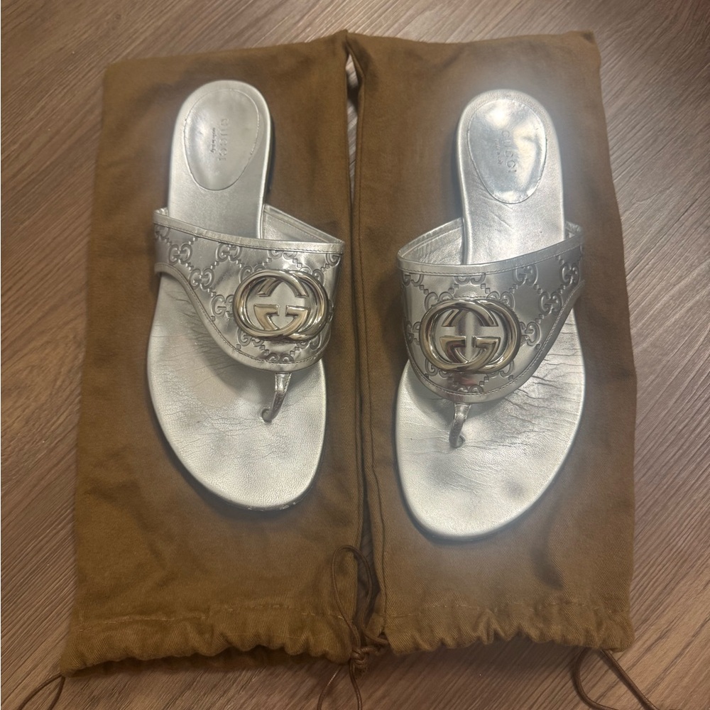 Gucci Metallic Silver Thong Sandals size 11 100% authentic
